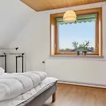 3 Bedroom Cozy In *