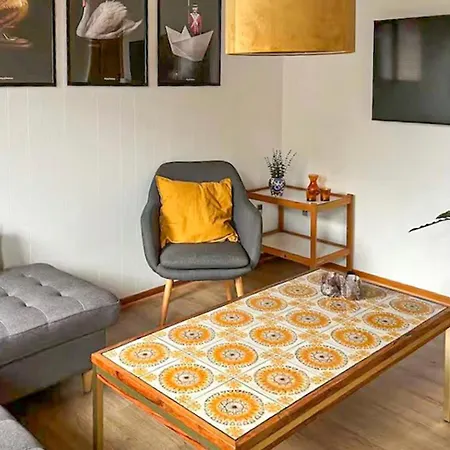 3 Bedroom Cozy In Semesterbostad