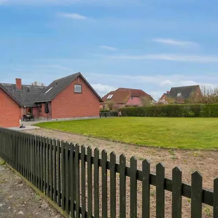 Ferienhaus 3 Bedroom Cozy In