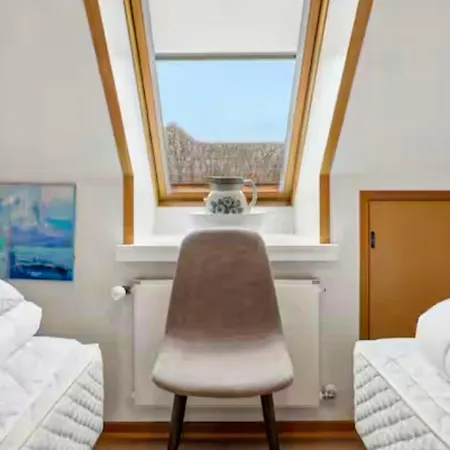 بيت للعطل 3 Bedroom Cozy In *