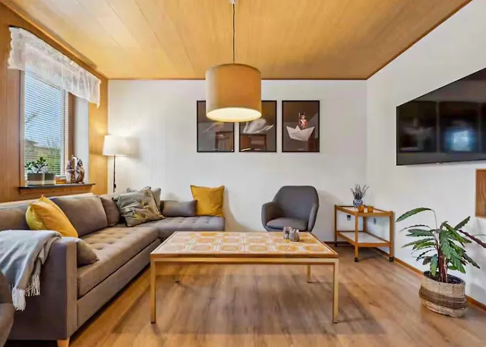 Ferienhaus 3 Bedroom Cozy In *